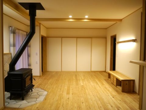 岩手山を望む隠れ家ロフトがある家（八幡平市M様邸）